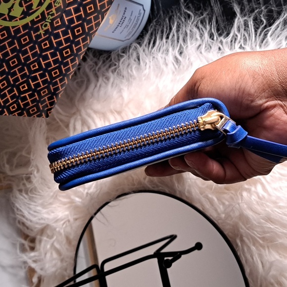 Tory Burch NWTs Gemini Link Royal Blue Continental Wallet - Picture 9 of 11